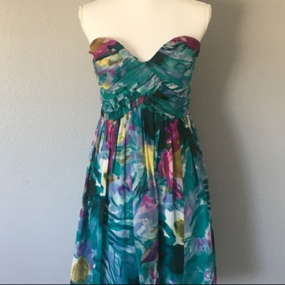 LAST CALL DONATING 11 Donna Morgan Dress100% SILK.